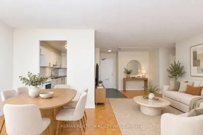 6200 Bathurst Street 1110, Toronto, On M2r 2a3