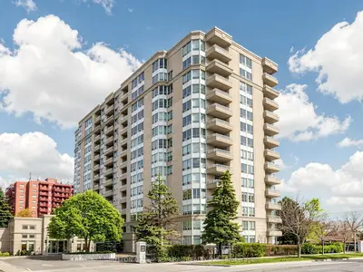 2 Covington Road 1004, Toronto, On M6a 3e2
