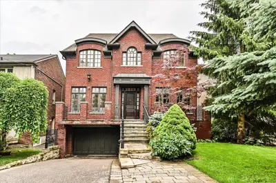 5 Westgrove Crescent, Toronto, On M5n 2s7