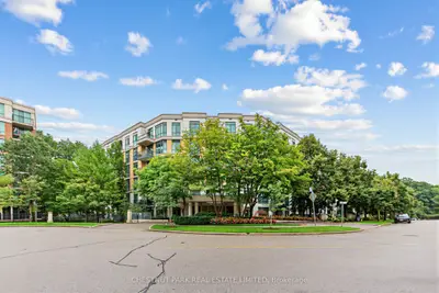 11 William Carson Crescent 102, Toronto, On M2p 2g1