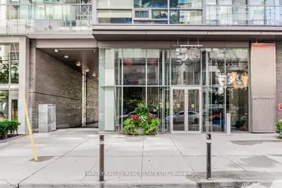 55 Stewart Street 306, Toronto, On M5v 2v1