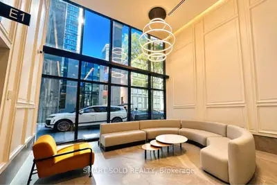 3 Gloucester Street 817, Toronto, On M4y 0c6