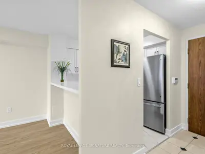 28 Pemberton Avenue 1009, Toronto, On M2m 4l1