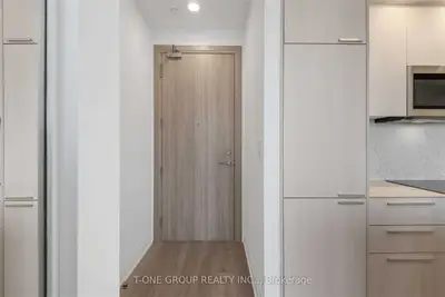 75 Canterbury Place Ph107, Toronto, On M2n 0l2