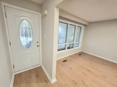 158a Strachan Avenue, Toronto, On M6j 2s9