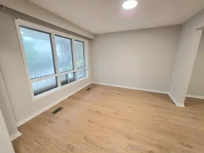 158a Strachan Avenue, Toronto, On M6j 2s9