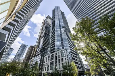 45 Charles Street E 802, Toronto, On M4y 1s2