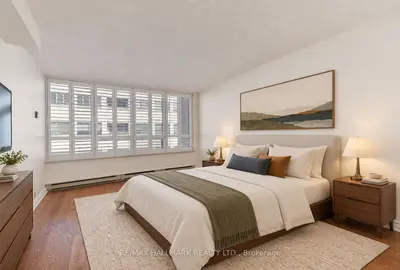 1177 Yonge Street 403, Toronto, On M4t 2y4
