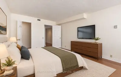 1177 Yonge Street 403, Toronto, On M4t 2y4