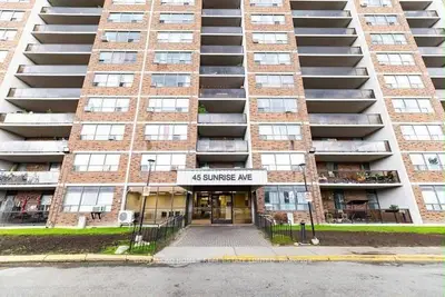 45 Sunrise Avenue 704, Toronto, On M4a 2s3