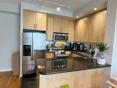 628 Fleet Street 1911, Toronto, On M5v 1a8