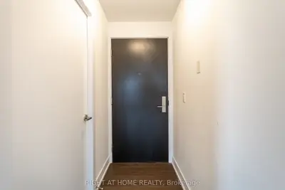 181 Bedford Road 1307, Toronto, On M5r 0c2