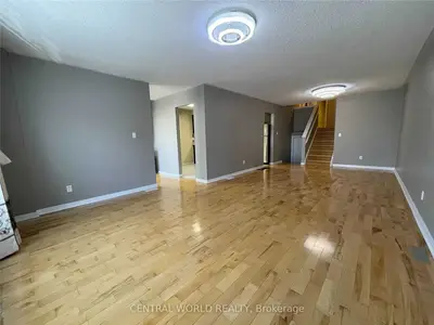 122 Chipwood Crescent Upper, Toronto, On M2j 3x7