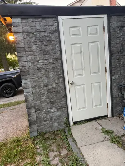 26 Patricia Avenue Lower-1, Toronto, On M2m 1h8