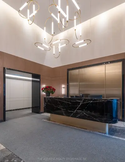 6 Greenbriar Road 1020, Toronto, On M2k 0h6