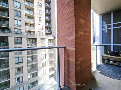 126 Simcoe Street 707, Toronto, On M5h 4e6