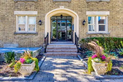 114 Vaughan Road 105, Toronto, On M6c 2m1
