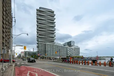 15 Queens Quay E 501, Toronto, On M5e 0c5