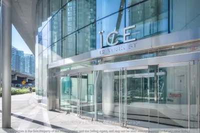 12 York Street 3708, Toronto, On M5j 0a9