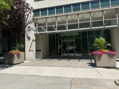 18 Parkview Avenue 1211, Toronto, On M2n 7h7