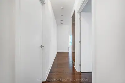 80 John Street 2206, Toronto, On M5v 3x4