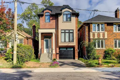 30 Glen Echo Avenue, Toronto, On M4n 2e1