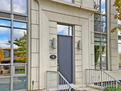 9 Greenview Avenue, Toronto, On M2m 0a3