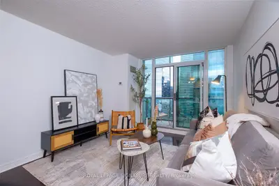 30 Grand Trunk Crescent Ph03, Toronto, On M5j 3a4