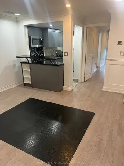 10 Capreol Court G06, Toronto, On M5v 4a6
