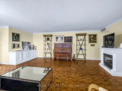 63 St. Clair Avenue W 903, Toronto, On M4v 2y9