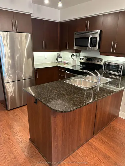 2191 Yonge Street 1704, Toronto, On M4s 3h8