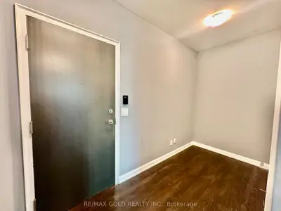 11 Bogert Avenue 702, Toronto, On M2n 1k4