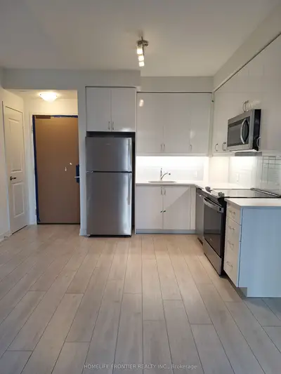 4955 Yonge Street 1018, Toronto, On M2n 0l8