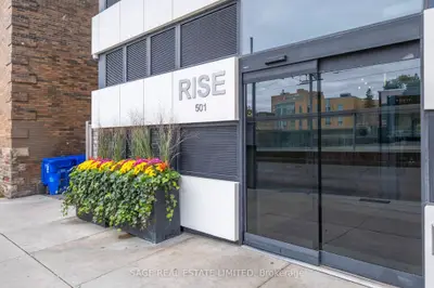 501 St Clair Avenue W 908, Toronto, On M5p 0a2