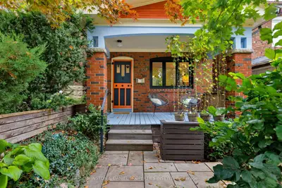 107 Winnett Avenue, Toronto, On M6c 3l4