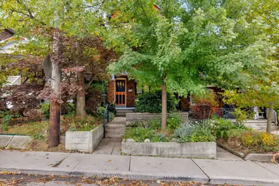 107 Winnett Avenue, Toronto, On M6c 3l4