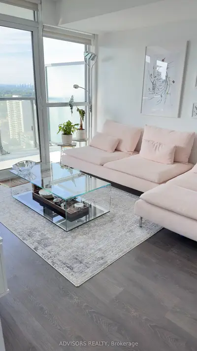 125 Redpath Avenue 2402, Toronto, On M4s 0b5