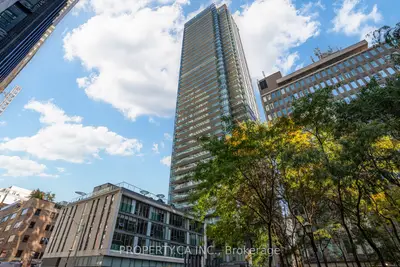 33 Lombard Street 303, Toronto, On M5c 3h8