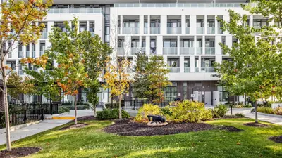 19 Allenbury Gardens Th108, Toronto, On M2j 0g6