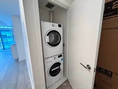 110 Broadway Avenue 1107, Toronto, On M4p 1v7