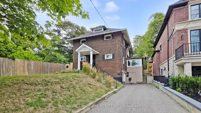 107 Lawrence Crescent, Toronto, On M4n 1n5