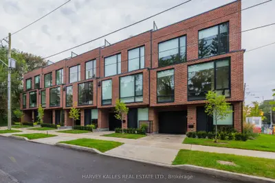 32 Evergreen Gardens, Toronto, On M4g 1c5