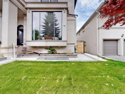 34 Morewood Crescent, Toronto, On M2k 1l7