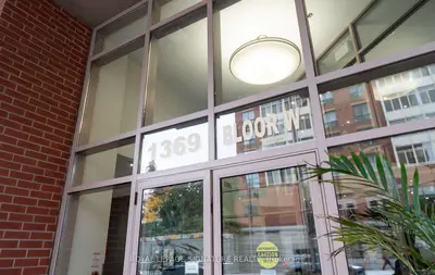 1369 Bloor Street W 604, Toronto, On M6p 4j4