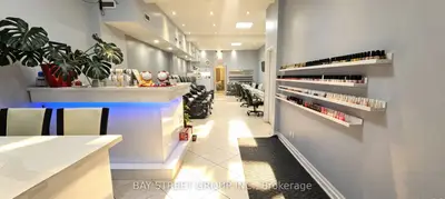 1-1048 Eglinton Avenue W, Toronto, On M6c 2c5