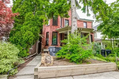 10 Fennings Street 1, Toronto, On M6j 3b8