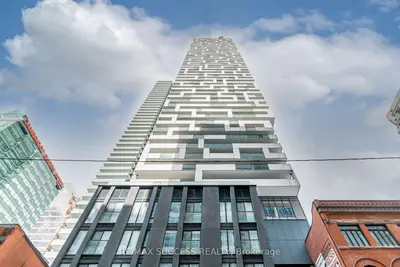 20 Lombard Street Uph05, Toronto, On M5c 0a7