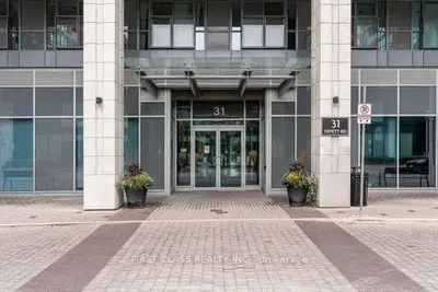 31 Tippett Road 226, Toronto, On M3h 0c8