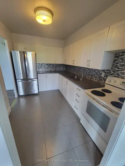 10 Edgecliffe Golfway #517, Toronto, On M3c 3a3