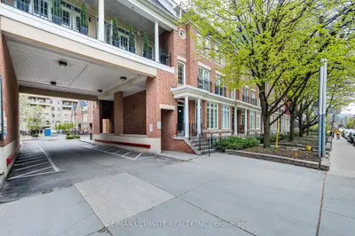 11 Niagara Street 14, Toronto, On M5v 3n9